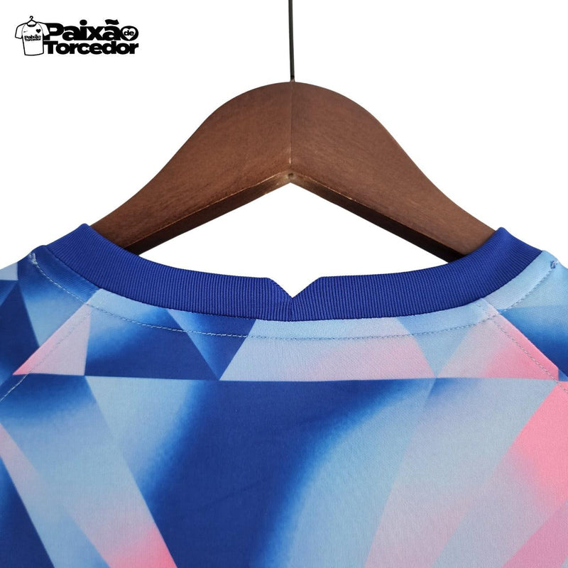 Camisola Inglaterra Treino Geometric 22/23 - NK Torcedor Masculina - Azul e rosa